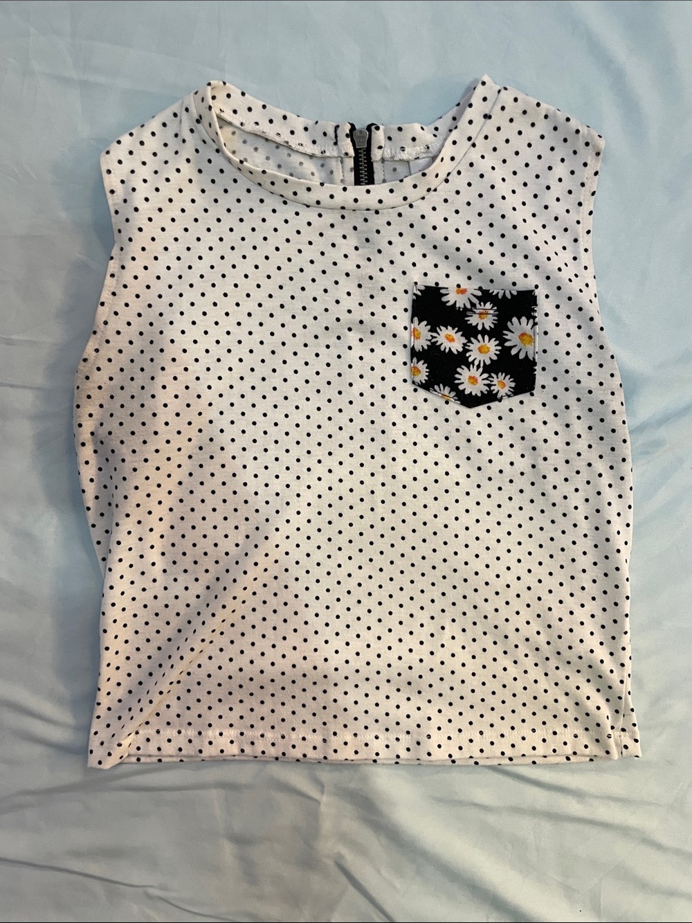 Xhilaration White Polka Dot Crop Tank with Black Daisy Pocket